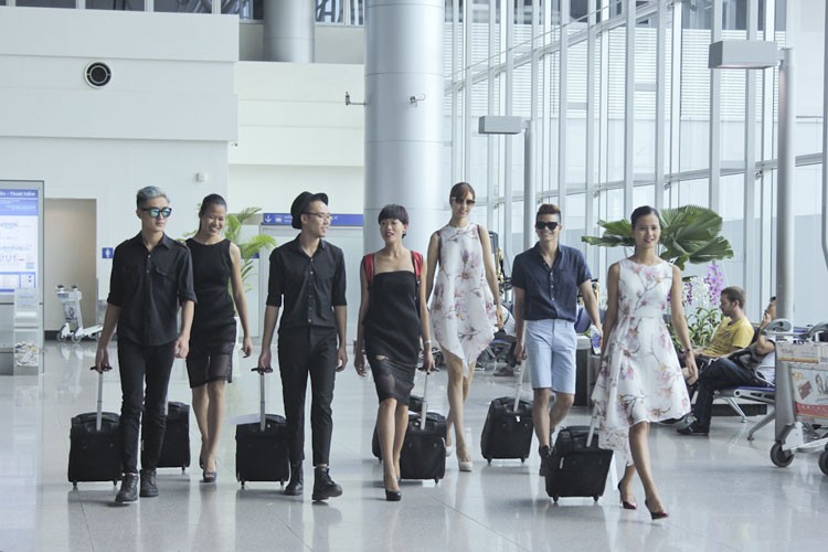 Thi sinh Next Top Model 2015 hao hung kham pha Singapore